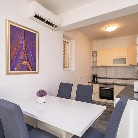 Sunshine Rhapsody Apartament *